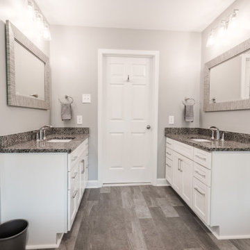 Natural Aesthetic Transitional Bathroom