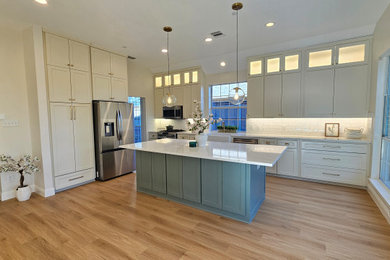 Kitchen photo in Dallas