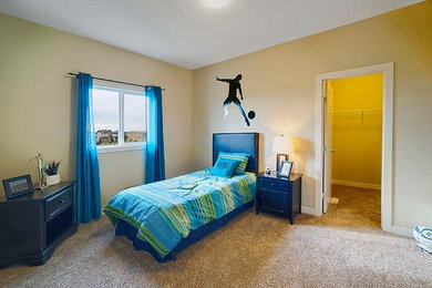 Inspiration for a timeless kids' room remodel in Calgary