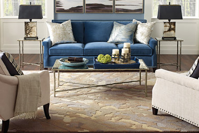 Beach style living room photo in Columbus