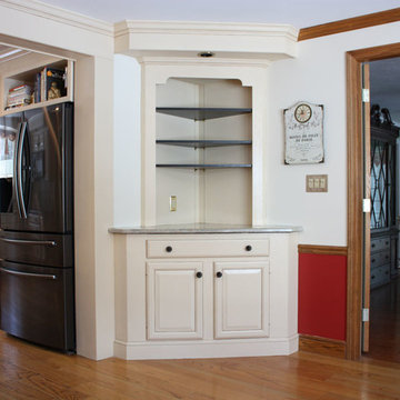 Glazed Oak Cabinets and Gel Stained Island