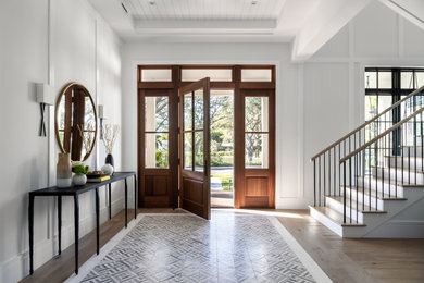 Example of a transitional entryway design in Tampa