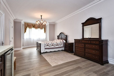 16 Steeplechase Ave