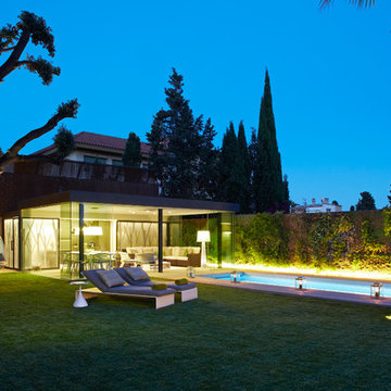 Jardín con piscina | CASA RON