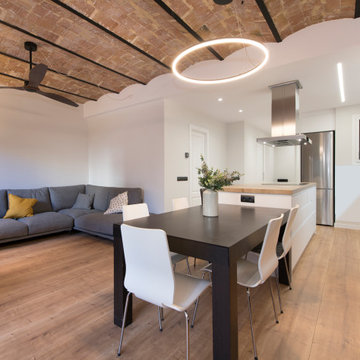 Cocina con isla abierta al salón