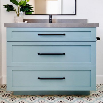 Elegant & Trendy Universal Guest Bathroom
