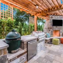 Outdoor Kitchen