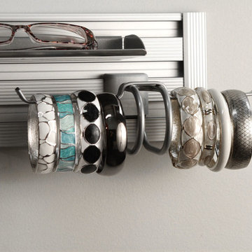 Contemporary Closet Organization