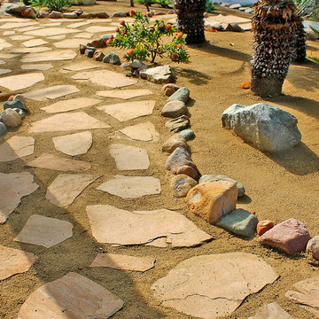 Flagstone & Decomposed Granite (DG) Walkway
