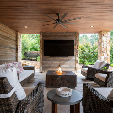 Lake Oconee Outdoor Grill Area