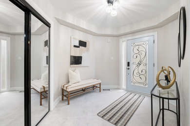 Example of an entryway design in Toronto