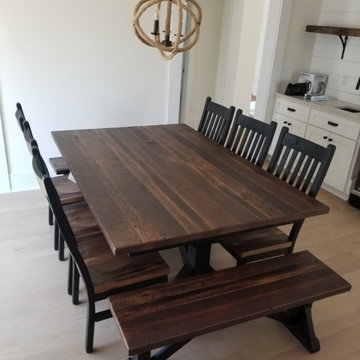 The Rustic Loft - Tables