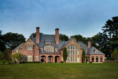 Inspiration for a timeless home design remodel in New York