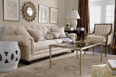 Elegant living room photo in Toronto