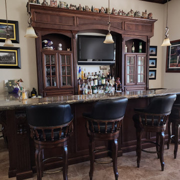 Bar & Wine Room