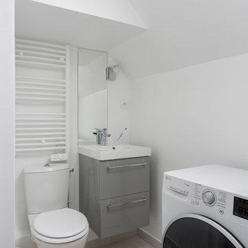 Une salle d'eau mansardée