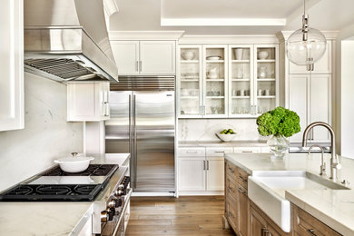 Example of a transitional kitchen design in Phoenix