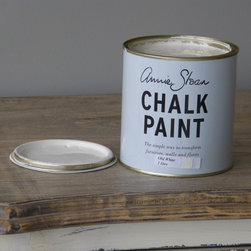 Old White Chalk Paint&trade; by Annie Sloan - Paint