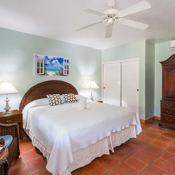 Guestroom, Pineapple Beach Club