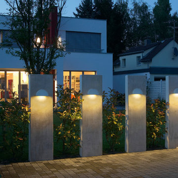 Pema Outdoor Wall Lamp, Silver Gray Finish
