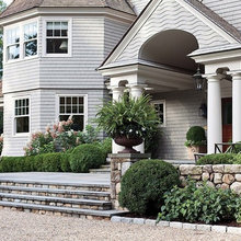 Front Terrace/courtyard