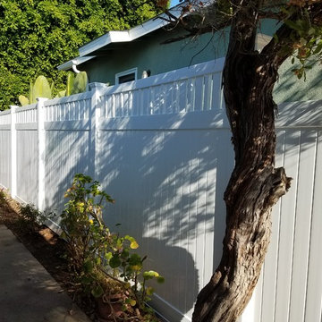 Traditional White Vinyl Fence