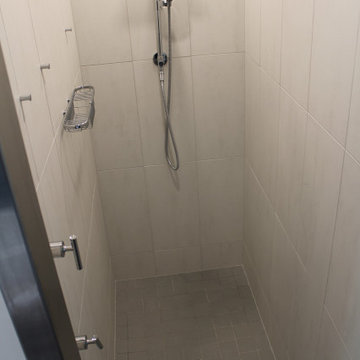 Master Shower in Belvedere Beach & Tecnolito Magnesium