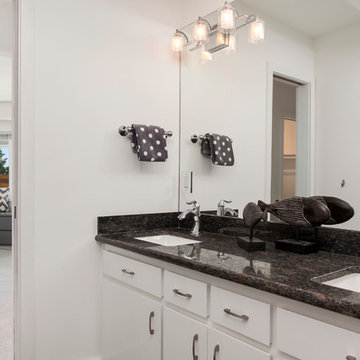 Mid-Century Modern Clyde Hill Home