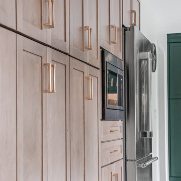 Green Cabinets Boost Style and Organization in the Kitchen