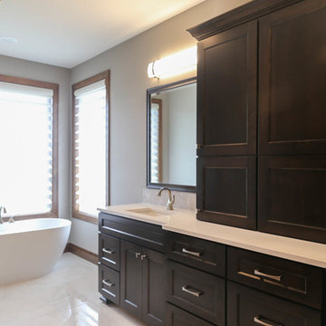 West Lakeside Circle Residence