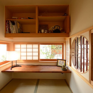 Design ideas for an asian study room in Other with white walls, tatami floors, no fireplace and a built-in desk.