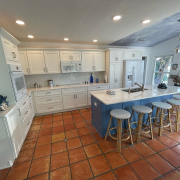 Kitchen Remodel Done in a Two-Tone Color