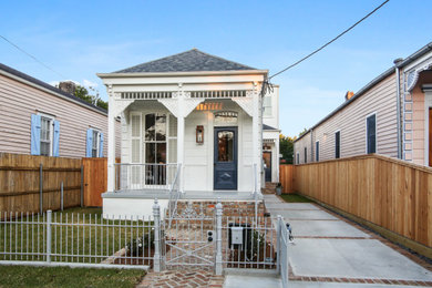 Home design - victorian home design idea in New Orleans