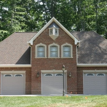 Detached Garage with Apartment