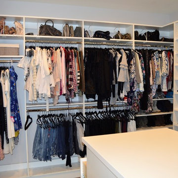 Ventura Walk-in Closet