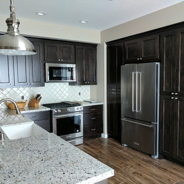Marazzi wood look tile,
MSI Andino white Granite
MSI Highland Park backsplash
Ne