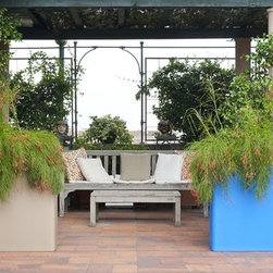 Vaso Rettangolare Planter by Serralunga - Outdoor Pots And Planters