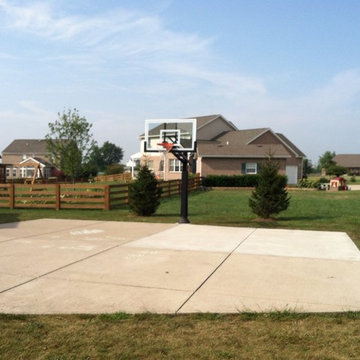 Chris T's Pro Dunk Gold Basketball System on a 32x32 in Franklin, OH