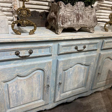 Antiques Arriving