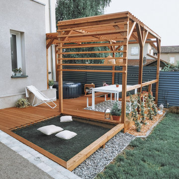 Création d'une terrasse et d'une pergola bois avec spa.