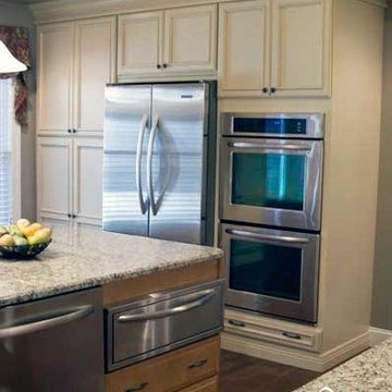 White and Honey | Haas Cabinet