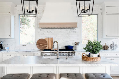 Example of a beach style kitchen design in San Francisco