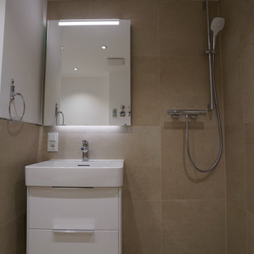 Aus einem Badezimmer wird ein Duschbad in München Bogenhausen