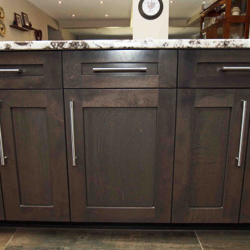 Maple Stain Shaker-Style Door- Earth tones