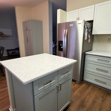 Beautiful Kitchen Remodel Done with Two-Tone Cabinets
