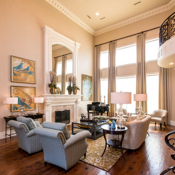 Lovely and Delicate Residence- Living Room