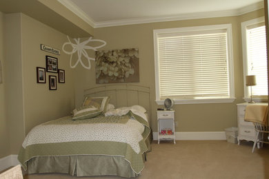 Example of a classic bedroom design in Vancouver