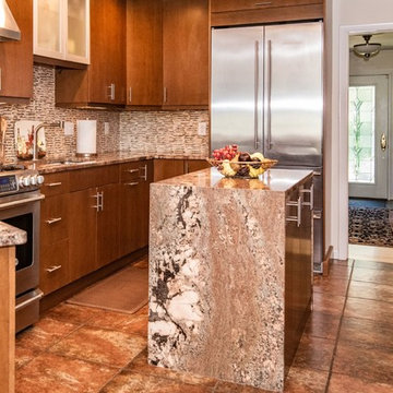 Danbury Brown-Toned Contemporary Kitchen