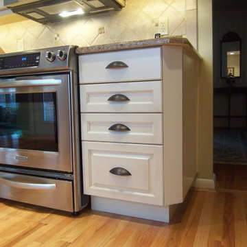 Traditional White Kitchen Remodel in Montgomery, OH
