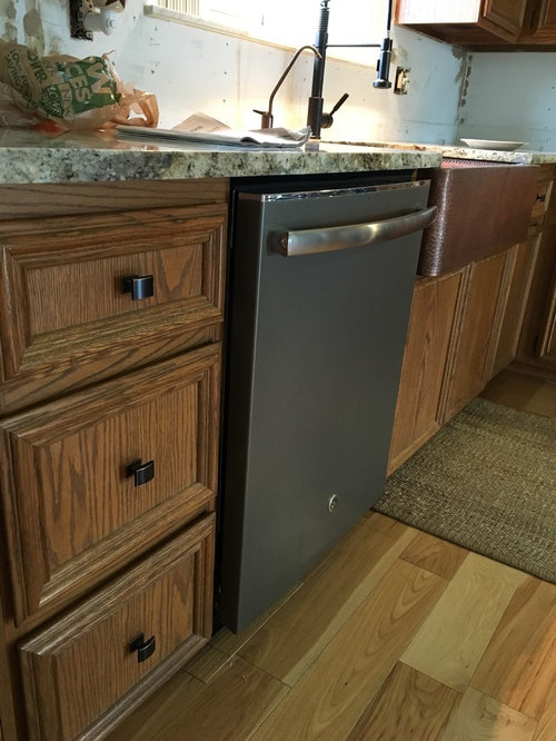Top Control Dishwasher Right Or Wrong, How Much Space Between Cabinets For Dishwasher